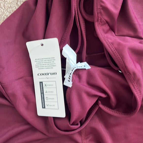 Burgundy body suit with adjustable spaghetti straps - Picture 5 of 6